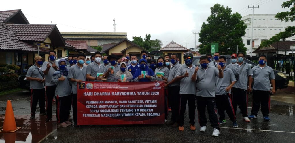 Bakti Sosial Hari Dharma Karyadhika